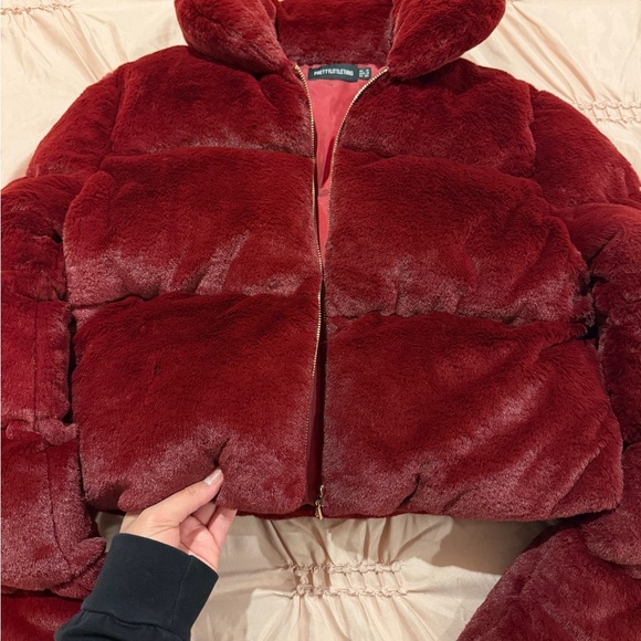 PrettyLittleThing Deep Red Puffer Jacket - Picture 3 of 4
